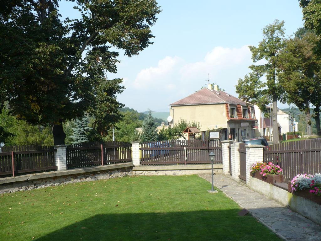 Apartments Ceske Stredohori Teplice Exterior photo